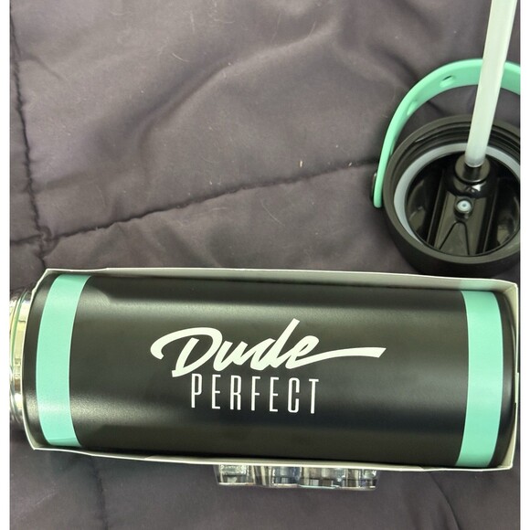 Dude Perfect Water Bottle Silicone Handle With Noggz Collectibles Black Green - Picture 3 of 9